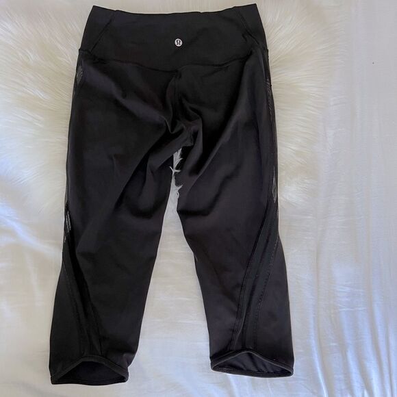 Lululemon Sun Setter Black Cropped  leggings 17 “ size 6 - Picture 1 of 7